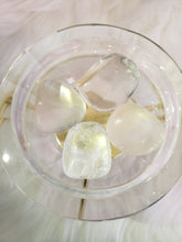 Load image into Gallery viewer, Quartz