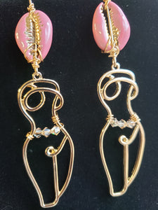 Fiona Gold & Pink Cowrie Earrings
